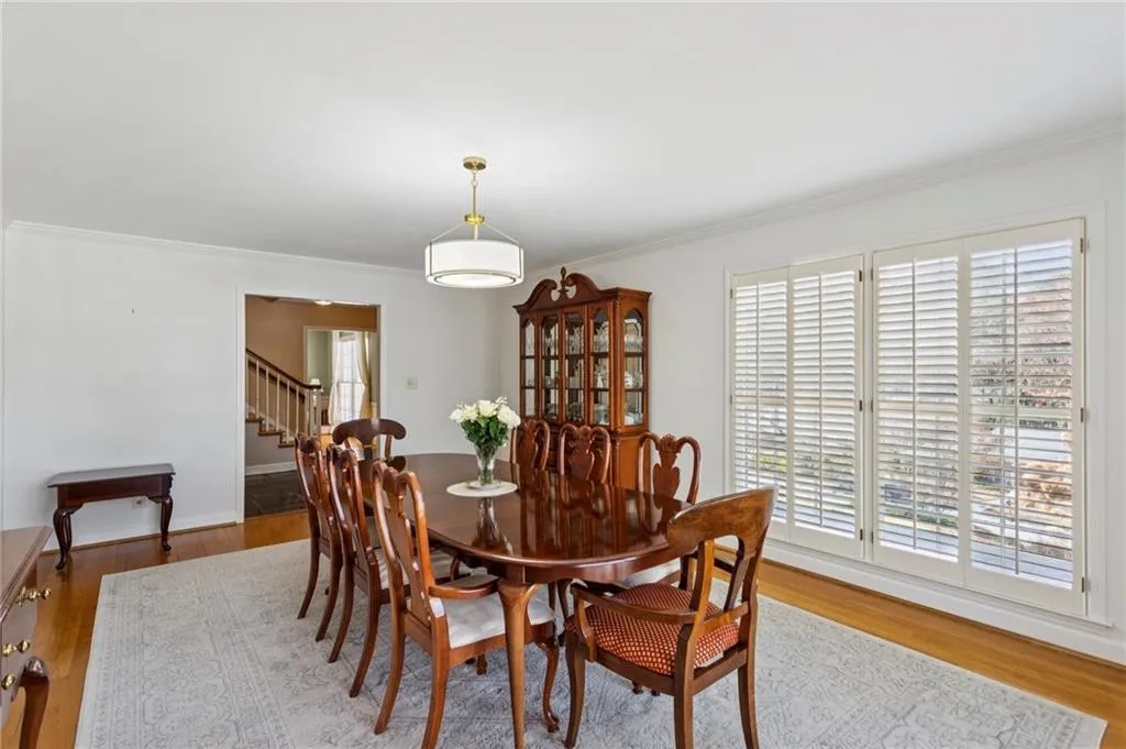 6105 River Shore Parkway, Atlanta, Georgia 30328, 5 Bedrooms Bedrooms, ,4 BathroomsBathrooms,Residential,For Sale,6105 River Shore Parkway,7720762