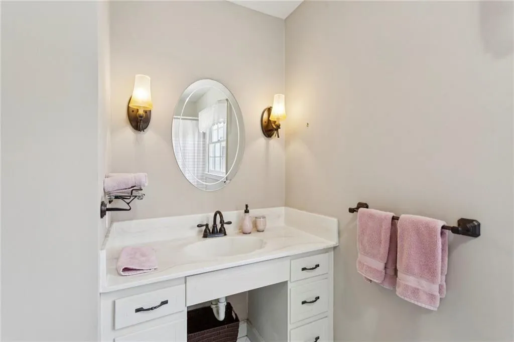 6105 River Shore Parkway, Atlanta, Georgia 30328, 5 Bedrooms Bedrooms, ,4 BathroomsBathrooms,Residential,For Sale,6105 River Shore Parkway,7720762