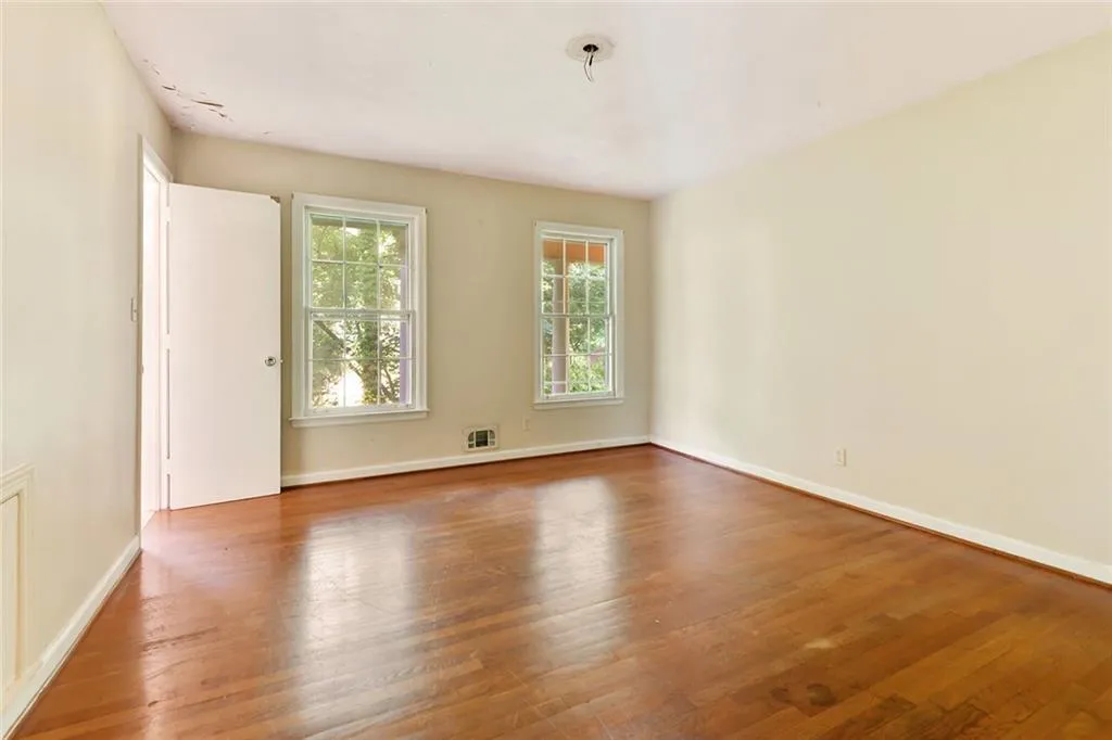5315 Peachtree Dunwoody Road, Sandy Springs, Georgia 30342, 4 Bedrooms Bedrooms, ,3 BathroomsBathrooms,Residential,Sold,5315 Peachtree Dunwoody Road,6899074