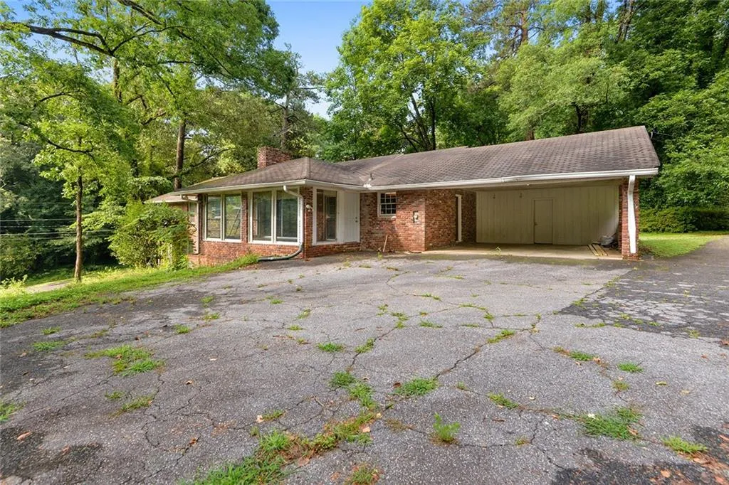 5315 Peachtree Dunwoody Road, Sandy Springs, Georgia 30342, 4 Bedrooms Bedrooms, ,3 BathroomsBathrooms,Residential,Sold,5315 Peachtree Dunwoody Road,6899074