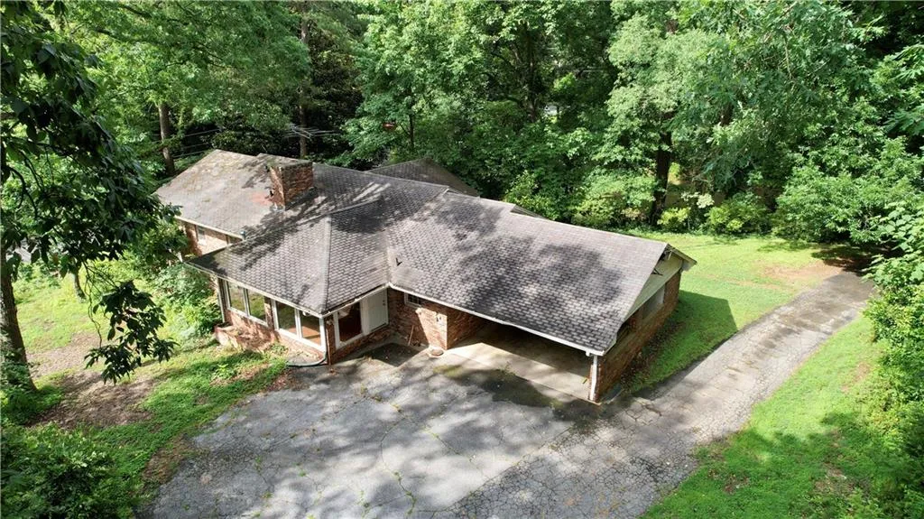 5315 Peachtree Dunwoody Road, Sandy Springs, Georgia 30342, 4 Bedrooms Bedrooms, ,3 BathroomsBathrooms,Residential,Sold,5315 Peachtree Dunwoody Road,6899074