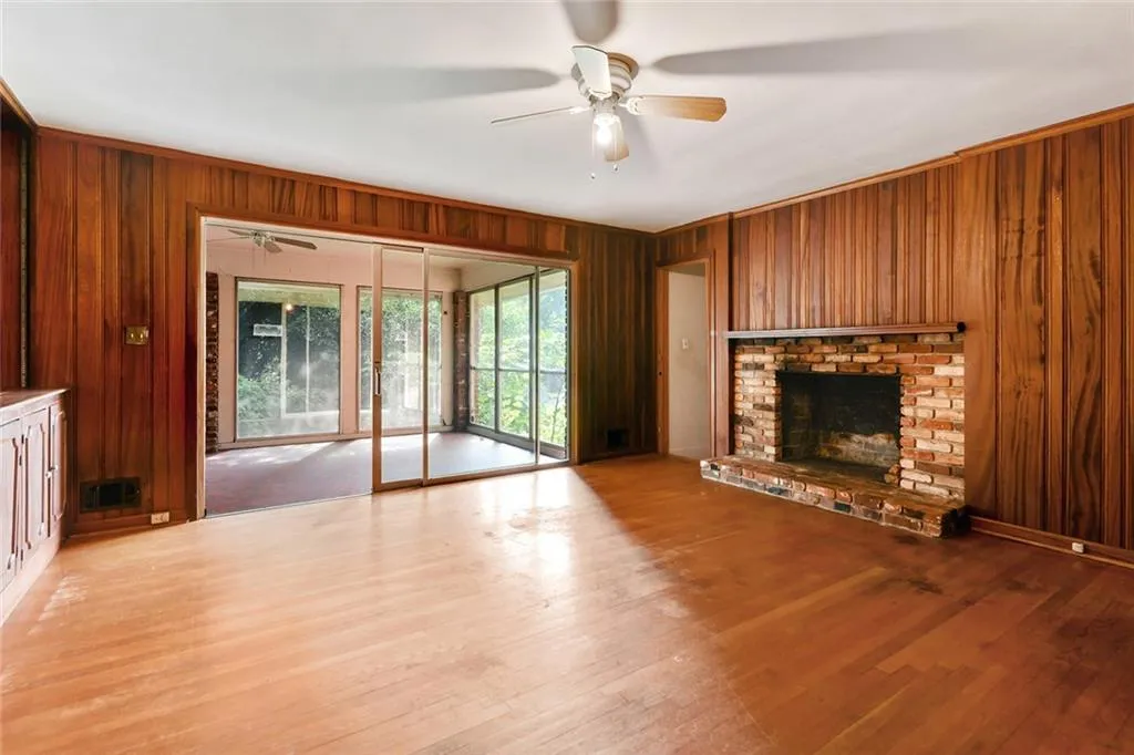 5315 Peachtree Dunwoody Road, Sandy Springs, Georgia 30342, 4 Bedrooms Bedrooms, ,3 BathroomsBathrooms,Residential,Sold,5315 Peachtree Dunwoody Road,6899074
