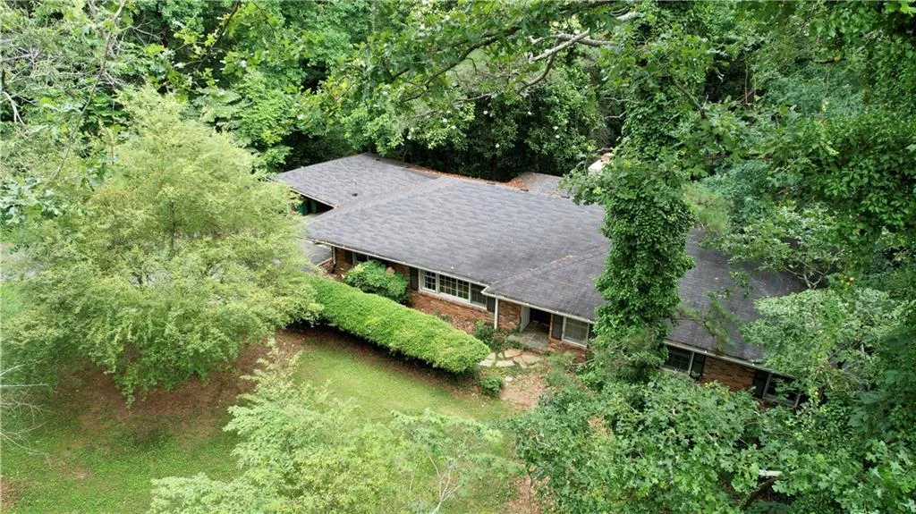 5315 Peachtree Dunwoody Road, Sandy Springs, Georgia 30342, 4 Bedrooms Bedrooms, ,3 BathroomsBathrooms,Residential,Sold,5315 Peachtree Dunwoody Road,6899074