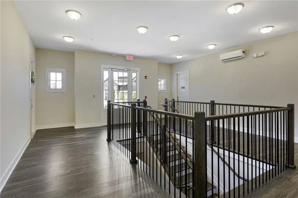 6709 Cadence Boulevard, Sandy Springs, Georgia 30328, 1 Bedroom Bedrooms, ,1 BathroomBathrooms,Residential,Sold,6709 Cadence Boulevard,6718536