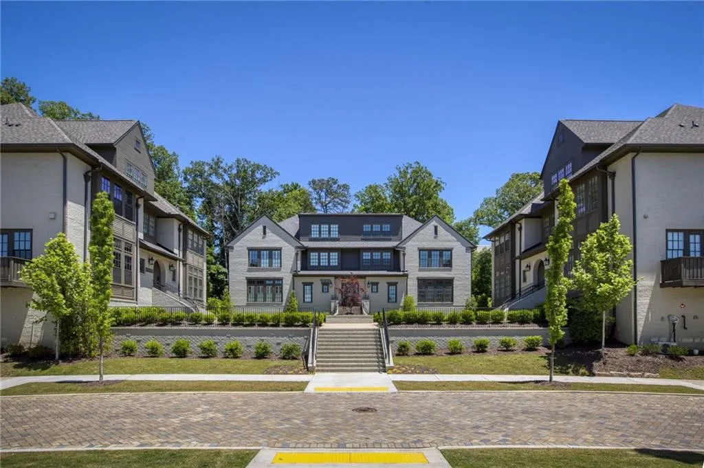 6709 Cadence Boulevard, Sandy Springs, Georgia 30328, 1 Bedroom Bedrooms, ,1 BathroomBathrooms,Residential,Sold,6709 Cadence Boulevard,6718536