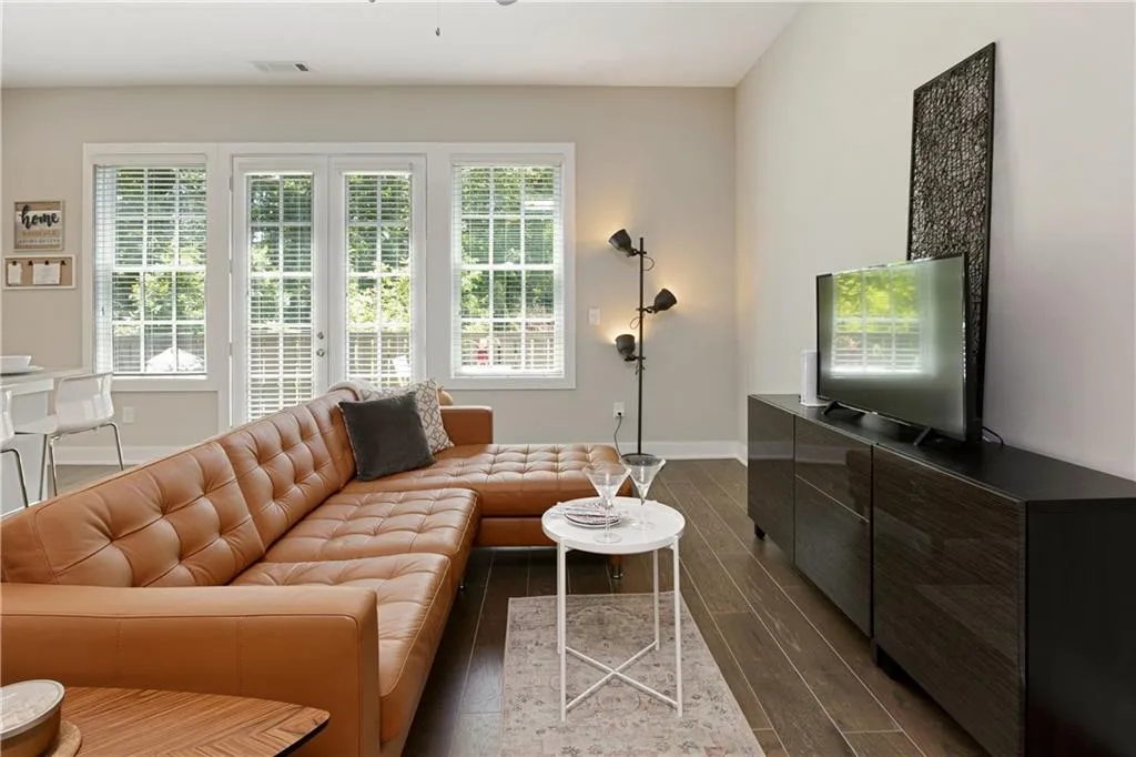 6709 Cadence Boulevard, Sandy Springs, Georgia 30328, 1 Bedroom Bedrooms, ,1 BathroomBathrooms,Residential,Sold,6709 Cadence Boulevard,6718536