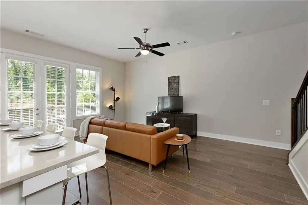6709 Cadence Boulevard, Sandy Springs, Georgia 30328, 1 Bedroom Bedrooms, ,1 BathroomBathrooms,Residential,Sold,6709 Cadence Boulevard,6718536
