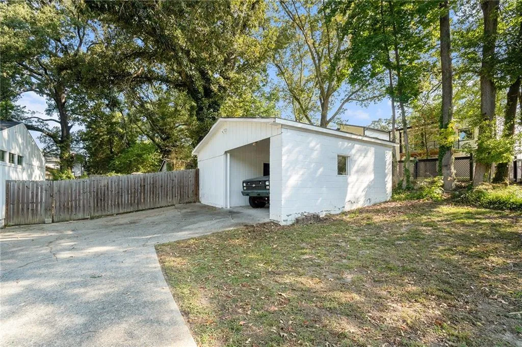 671 Center Hill Avenue Nw, Atlanta, Georgia 30318, 3 Bedrooms Bedrooms, ,2 BathroomsBathrooms,Residential,For Sale,671 Center Hill Avenue Nw,7653426