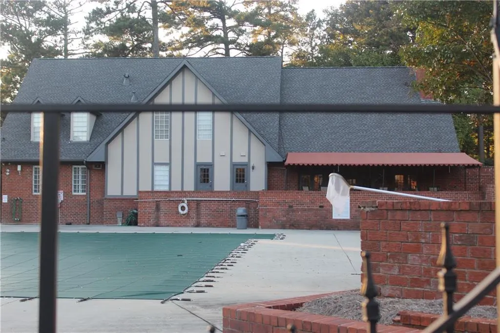 6851 Roswell Road Unit J13, Atlanta, Georgia 30328, 1 Bedroom Bedrooms, ,1 BathroomBathrooms,Residential,Sold,6851 Roswell Road Unit J13,6782720