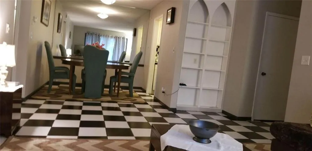 6851 Roswell Road Unit J13, Atlanta, Georgia 30328, 1 Bedroom Bedrooms, ,1 BathroomBathrooms,Residential,Sold,6851 Roswell Road Unit J13,6782720