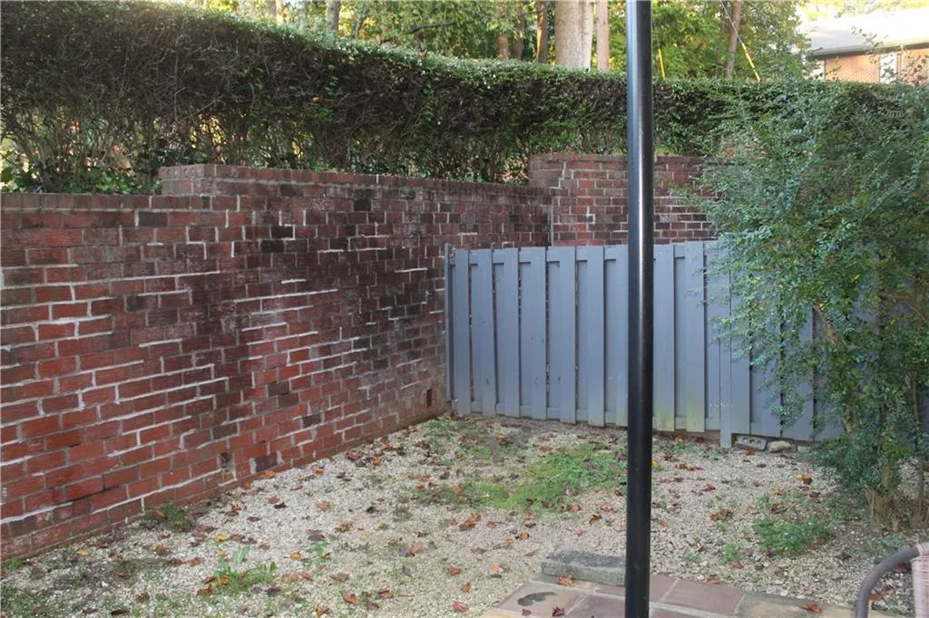 6851 Roswell Road Unit J13, Atlanta, Georgia 30328, 1 Bedroom Bedrooms, ,1 BathroomBathrooms,Residential,Sold,6851 Roswell Road Unit J13,6782720