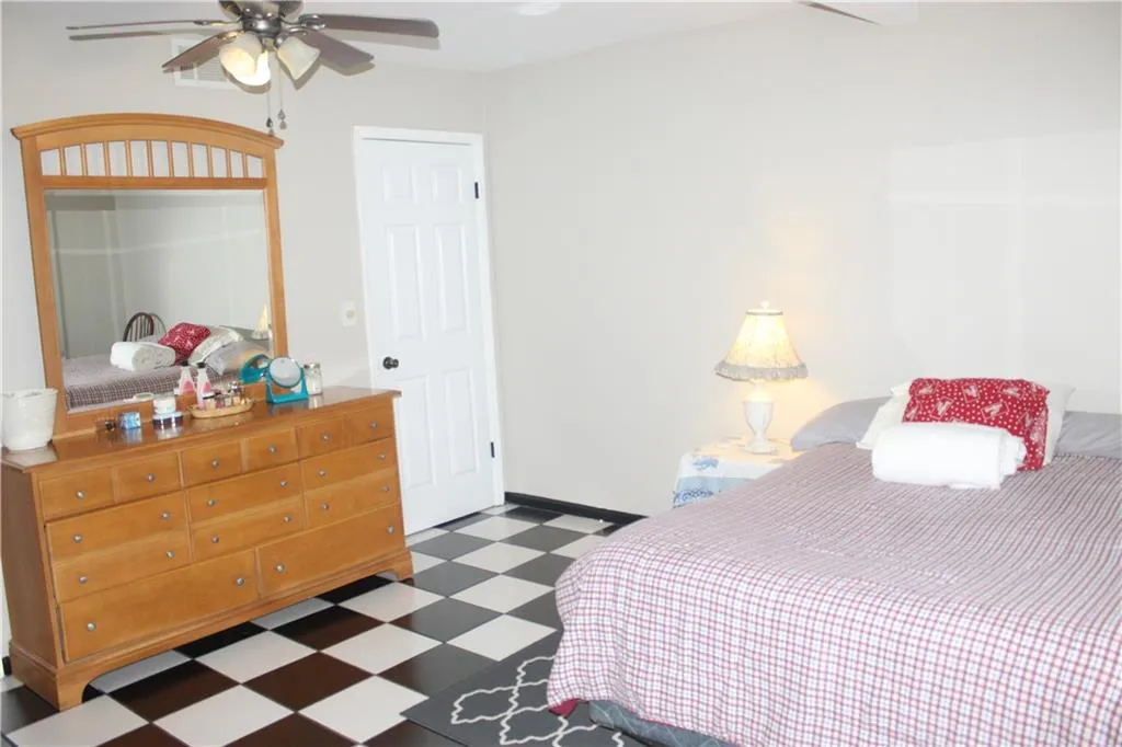 6851 Roswell Road Unit J13, Atlanta, Georgia 30328, 1 Bedroom Bedrooms, ,1 BathroomBathrooms,Residential,Sold,6851 Roswell Road Unit J13,6782720