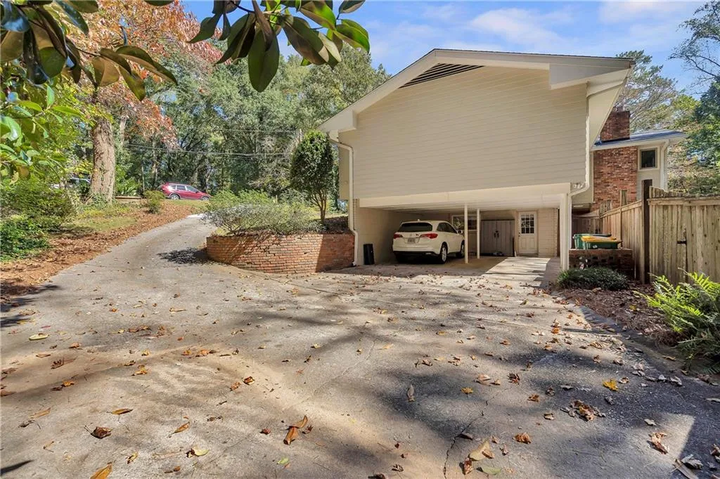 4630 Canyon Creek Trail, Atlanta, Georgia 30342, 4 Bedrooms Bedrooms, ,3 BathroomsBathrooms,Residential,Sold,4630 Canyon Creek Trail,7132265