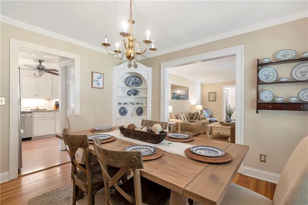 4630 Canyon Creek Trail, Atlanta, Georgia 30342, 4 Bedrooms Bedrooms, ,3 BathroomsBathrooms,Residential,Sold,4630 Canyon Creek Trail,7132265