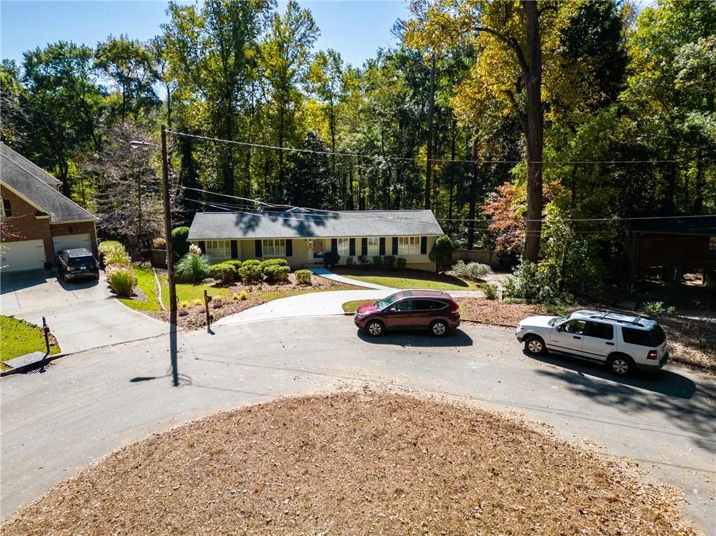 4630 Canyon Creek Trail, Atlanta, Georgia 30342, 4 Bedrooms Bedrooms, ,3 BathroomsBathrooms,Residential,Sold,4630 Canyon Creek Trail,7132265