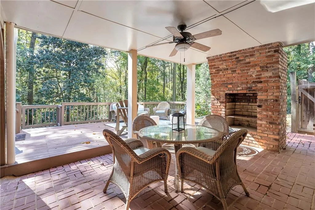 4630 Canyon Creek Trail, Atlanta, Georgia 30342, 4 Bedrooms Bedrooms, ,3 BathroomsBathrooms,Residential,Sold,4630 Canyon Creek Trail,7132265