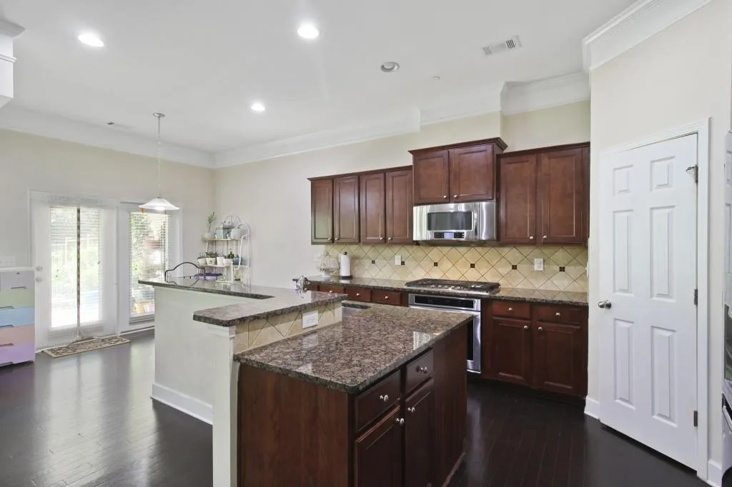 123 Barkley Lane, Atlanta, Georgia 30328, 3 Bedrooms Bedrooms, ,3 BathroomsBathrooms,Residential,Sold,123 Barkley Lane,6940697