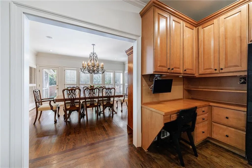 240 Embassy Court, Sandy Springs, Georgia 30328, 4 Bedrooms Bedrooms, ,3 BathroomsBathrooms,Residential,Sold,240 Embassy Court,7484711