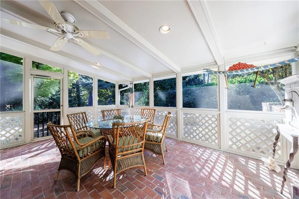 240 Embassy Court, Sandy Springs, Georgia 30328, 4 Bedrooms Bedrooms, ,3 BathroomsBathrooms,Residential,Sold,240 Embassy Court,7484711