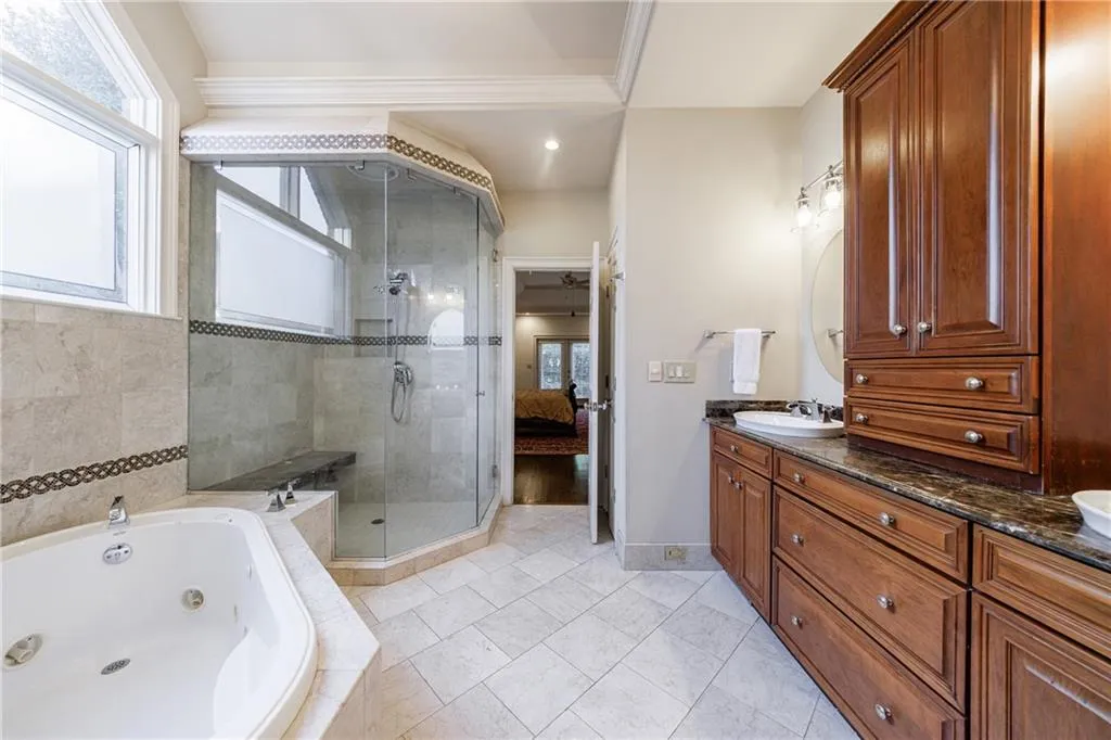 240 Embassy Court, Sandy Springs, Georgia 30328, 4 Bedrooms Bedrooms, ,3 BathroomsBathrooms,Residential,Sold,240 Embassy Court,7484711