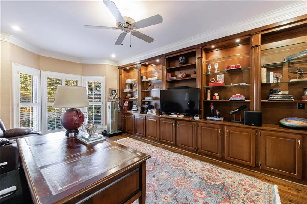 240 Embassy Court, Sandy Springs, Georgia 30328, 4 Bedrooms Bedrooms, ,3 BathroomsBathrooms,Residential,Sold,240 Embassy Court,7484711