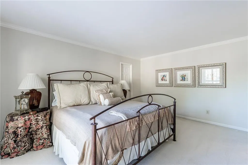 240 Embassy Court, Sandy Springs, Georgia 30328, 4 Bedrooms Bedrooms, ,3 BathroomsBathrooms,Residential,Sold,240 Embassy Court,7484711