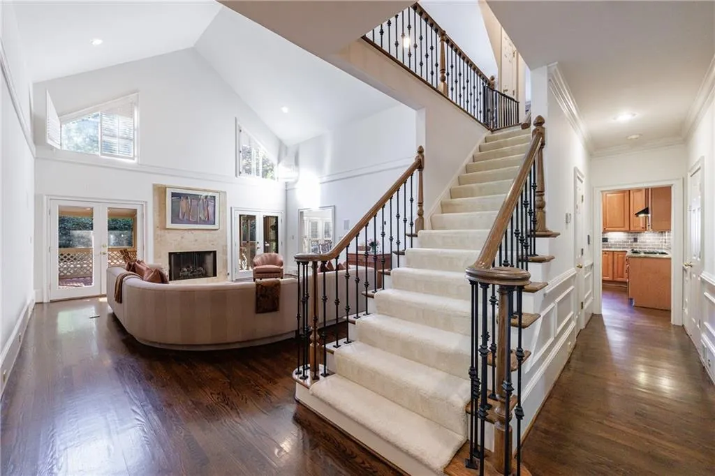 240 Embassy Court, Sandy Springs, Georgia 30328, 4 Bedrooms Bedrooms, ,3 BathroomsBathrooms,Residential,Sold,240 Embassy Court,7484711