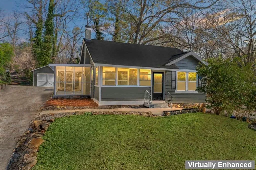 19 Grove Park Place Nw, Atlanta, Georgia 30318, 3 Bedrooms Bedrooms, ,2 BathroomsBathrooms,Residential,For Sale,19 Grove Park Place Nw,7543811