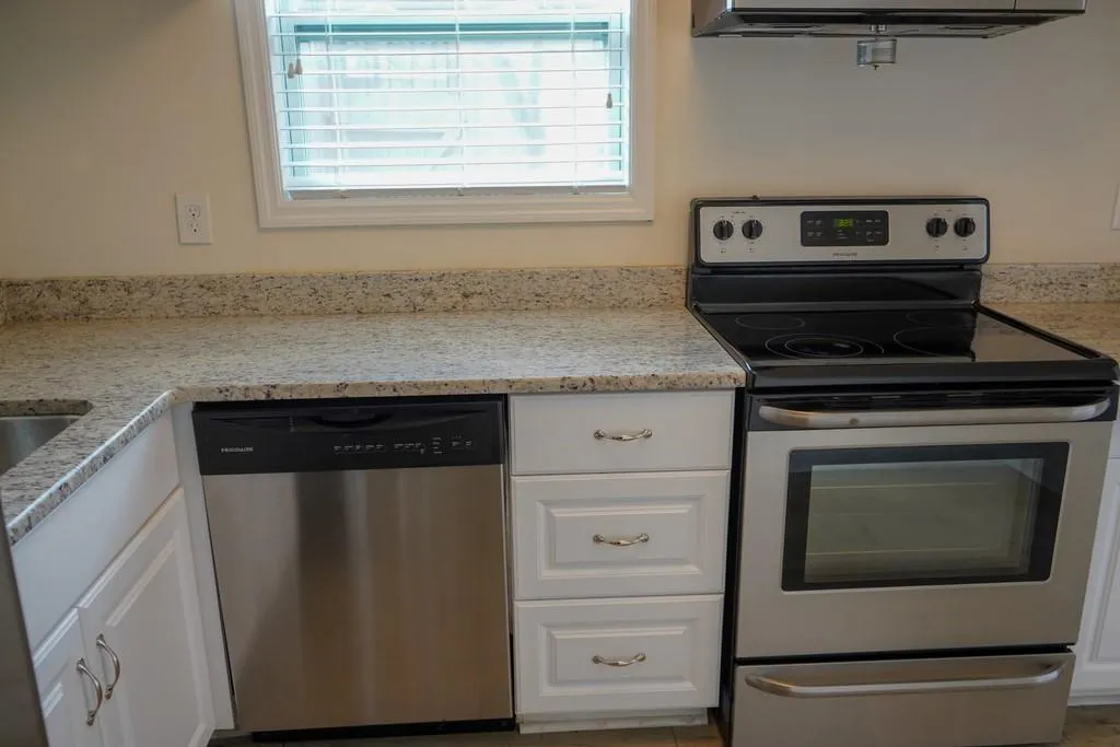 290 Winding River Drive Unit B, Atlanta, Georgia 30350, 2 Bedrooms Bedrooms, ,2 BathroomsBathrooms,Residential,Sold,290 Winding River Drive Unit B,6503548