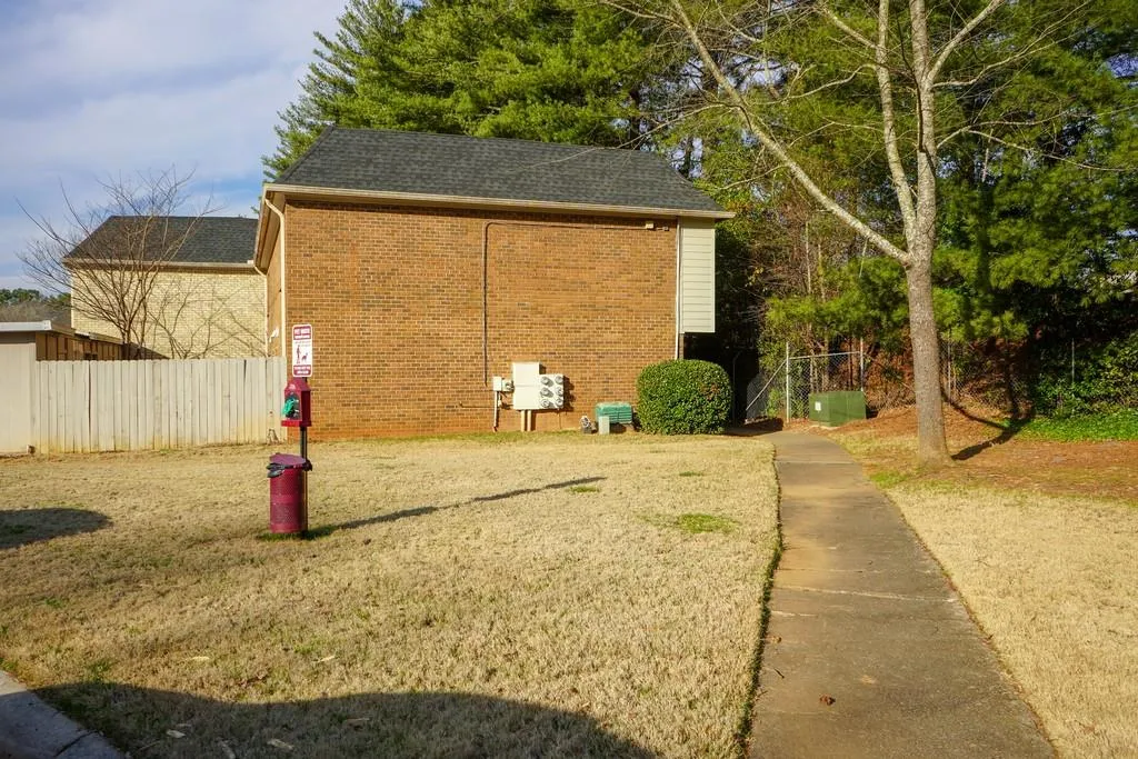 290 Winding River Drive Unit B, Atlanta, Georgia 30350, 2 Bedrooms Bedrooms, ,2 BathroomsBathrooms,Residential,Sold,290 Winding River Drive Unit B,6503548