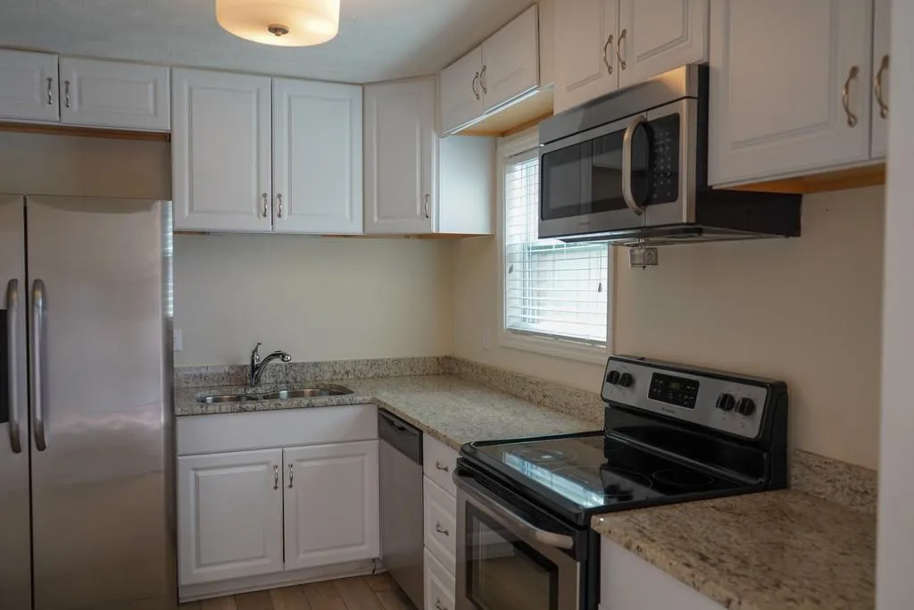 290 Winding River Drive Unit B, Atlanta, Georgia 30350, 2 Bedrooms Bedrooms, ,2 BathroomsBathrooms,Residential,Sold,290 Winding River Drive Unit B,6503548