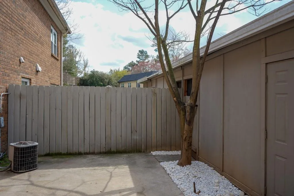 290 Winding River Drive Unit B, Atlanta, Georgia 30350, 2 Bedrooms Bedrooms, ,2 BathroomsBathrooms,Residential,Sold,290 Winding River Drive Unit B,6503548