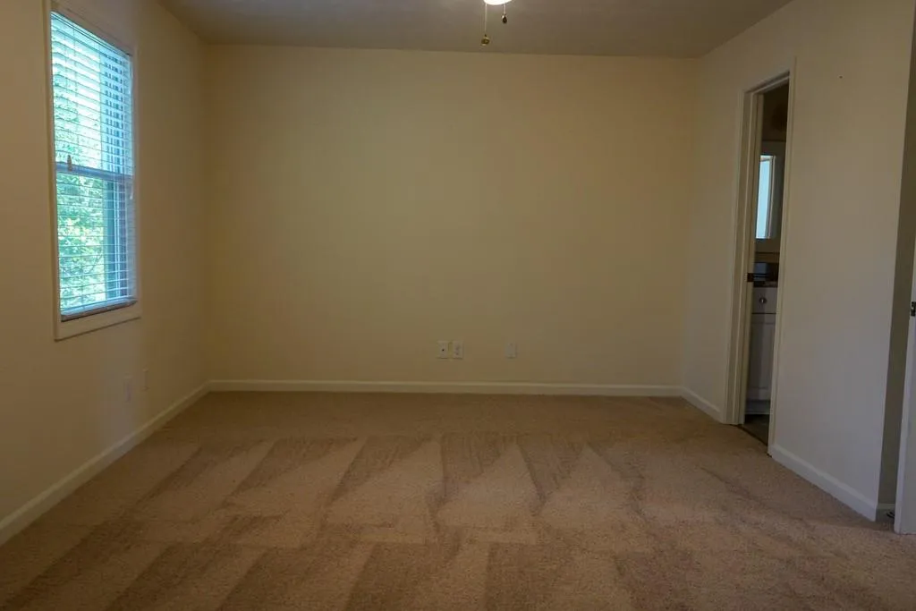 290 Winding River Drive Unit B, Atlanta, Georgia 30350, 2 Bedrooms Bedrooms, ,2 BathroomsBathrooms,Residential,Sold,290 Winding River Drive Unit B,6503548