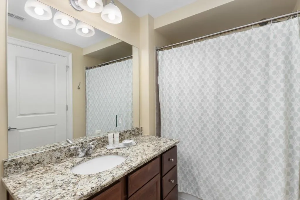 200 River Vista Drive Unit 330, Atlanta, Georgia 30339, 1 Bedroom Bedrooms, ,1 BathroomBathrooms,Residential,Sold,200 River Vista Drive Unit 330,7513411