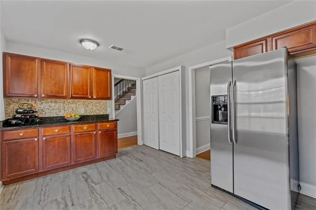 6980 Roswell Road Unit A8, Atlanta, Georgia 30328, 3 Bedrooms Bedrooms, ,2 BathroomsBathrooms,Residential,Sold,6980 Roswell Road Unit A8,7175910