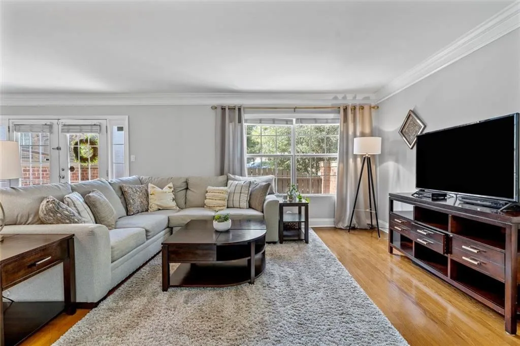 6980 Roswell Road Unit A8, Atlanta, Georgia 30328, 3 Bedrooms Bedrooms, ,2 BathroomsBathrooms,Residential,Sold,6980 Roswell Road Unit A8,7175910