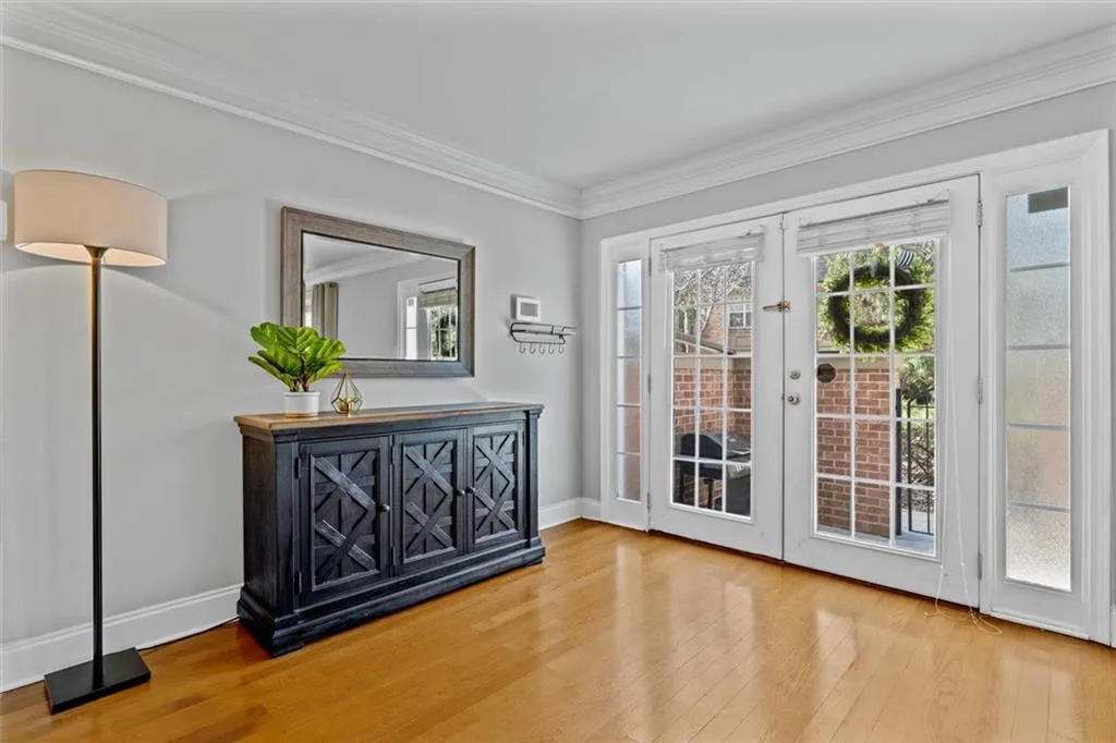 6980 Roswell Road Unit A8, Atlanta, Georgia 30328, 3 Bedrooms Bedrooms, ,2 BathroomsBathrooms,Residential,Sold,6980 Roswell Road Unit A8,7175910