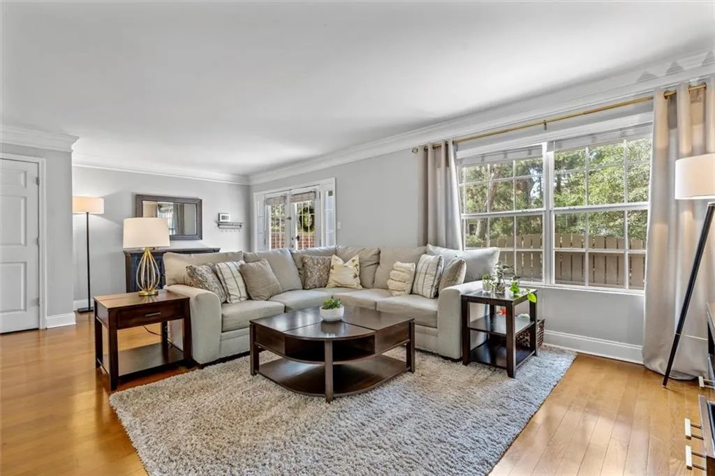 6980 Roswell Road Unit A8, Atlanta, Georgia 30328, 3 Bedrooms Bedrooms, ,2 BathroomsBathrooms,Residential,Sold,6980 Roswell Road Unit A8,7175910