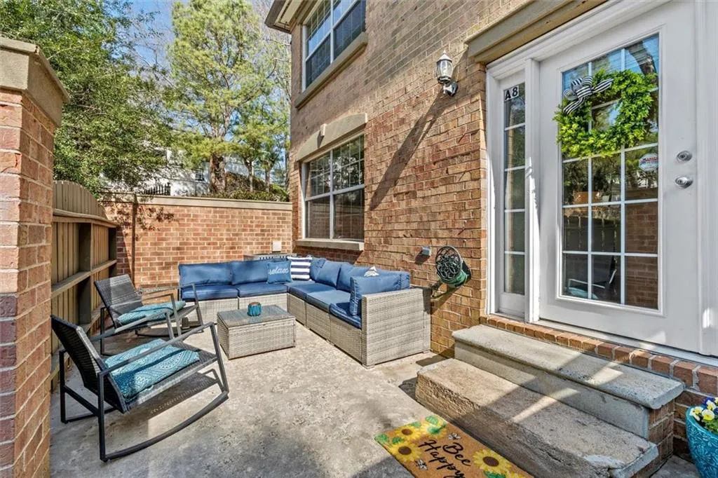 6980 Roswell Road Unit A8, Atlanta, Georgia 30328, 3 Bedrooms Bedrooms, ,2 BathroomsBathrooms,Residential,Sold,6980 Roswell Road Unit A8,7175910