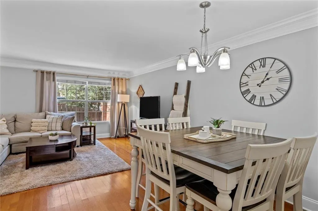 6980 Roswell Road Unit A8, Atlanta, Georgia 30328, 3 Bedrooms Bedrooms, ,2 BathroomsBathrooms,Residential,Sold,6980 Roswell Road Unit A8,7175910