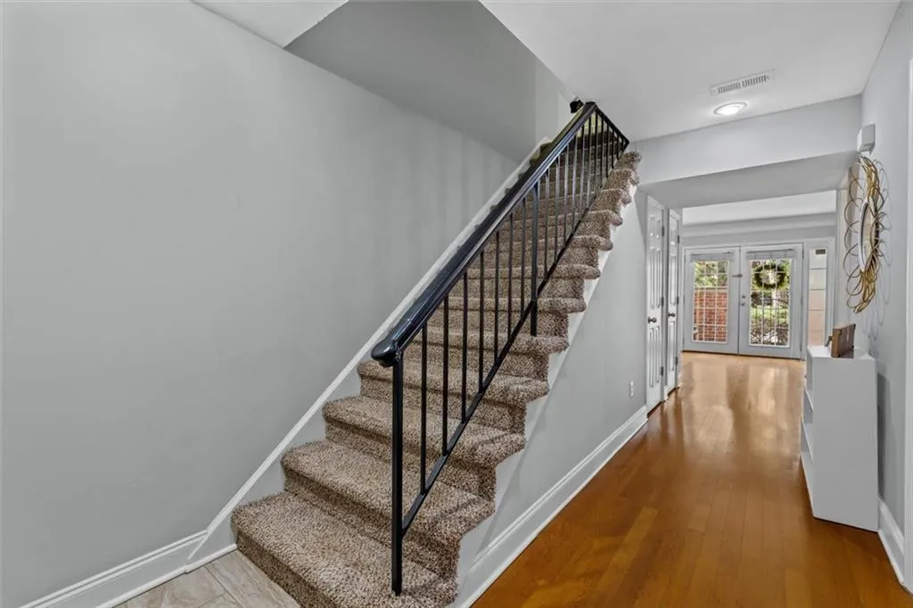 6980 Roswell Road Unit A8, Atlanta, Georgia 30328, 3 Bedrooms Bedrooms, ,2 BathroomsBathrooms,Residential,Sold,6980 Roswell Road Unit A8,7175910