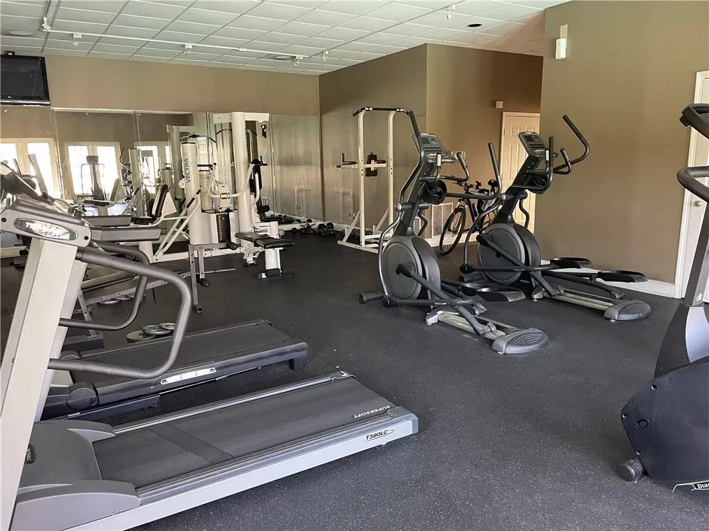 6980 Roswell Road Unit A8, Atlanta, Georgia 30328, 3 Bedrooms Bedrooms, ,2 BathroomsBathrooms,Residential,Sold,6980 Roswell Road Unit A8,7175910