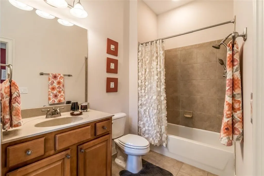 964 Telfair Close, Sandy Springs, Georgia 30350, 3 Bedrooms Bedrooms, ,3 BathroomsBathrooms,Residential,Sold,964 Telfair Close,6639941