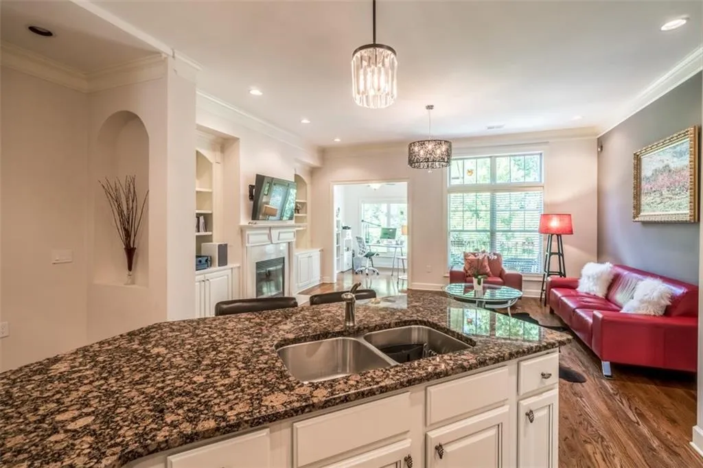 964 Telfair Close, Sandy Springs, Georgia 30350, 3 Bedrooms Bedrooms, ,3 BathroomsBathrooms,Residential,Sold,964 Telfair Close,6639941