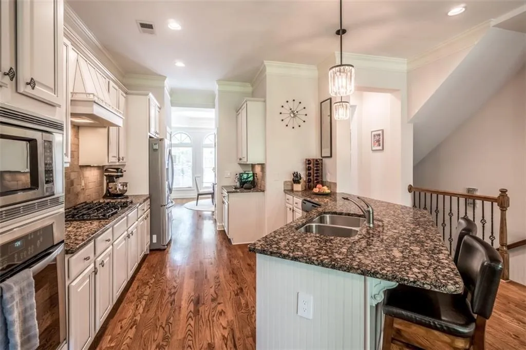 964 Telfair Close, Sandy Springs, Georgia 30350, 3 Bedrooms Bedrooms, ,3 BathroomsBathrooms,Residential,Sold,964 Telfair Close,6639941
