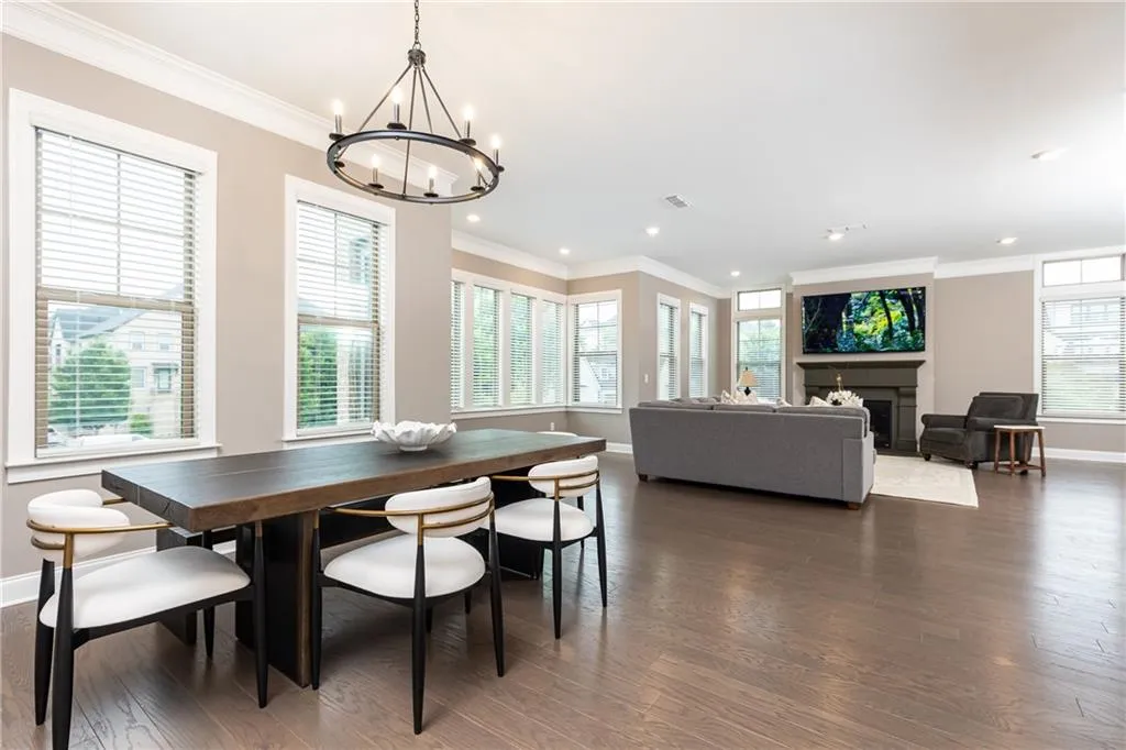 3900 Danube Lane, Atlanta, Georgia 30339, 3 Bedrooms Bedrooms, ,3 BathroomsBathrooms,Residential,For Sale,3900 Danube Lane,7602997