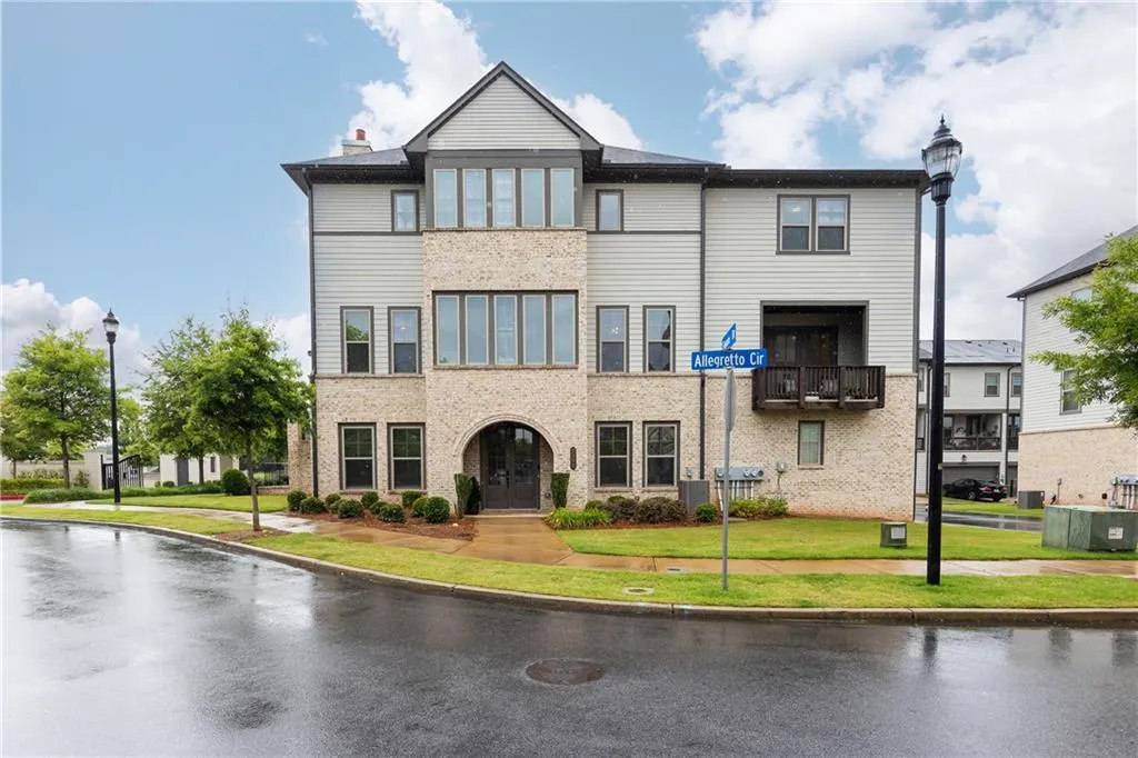 3900 Danube Lane, Atlanta, Georgia 30339, 3 Bedrooms Bedrooms, ,3 BathroomsBathrooms,Residential,For Sale,3900 Danube Lane,7602997