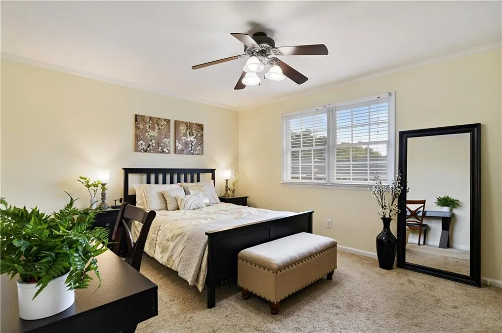 6520 Roswell Road Unit 102, Atlanta, Georgia 30328, 2 Bedrooms Bedrooms, ,1 BathroomBathrooms,Residential,Sold,6520 Roswell Road Unit 102,7121871