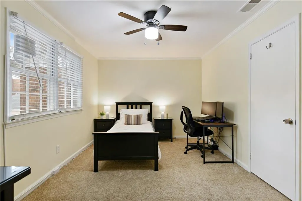 6520 Roswell Road Unit 102, Atlanta, Georgia 30328, 2 Bedrooms Bedrooms, ,1 BathroomBathrooms,Residential,Sold,6520 Roswell Road Unit 102,7121871