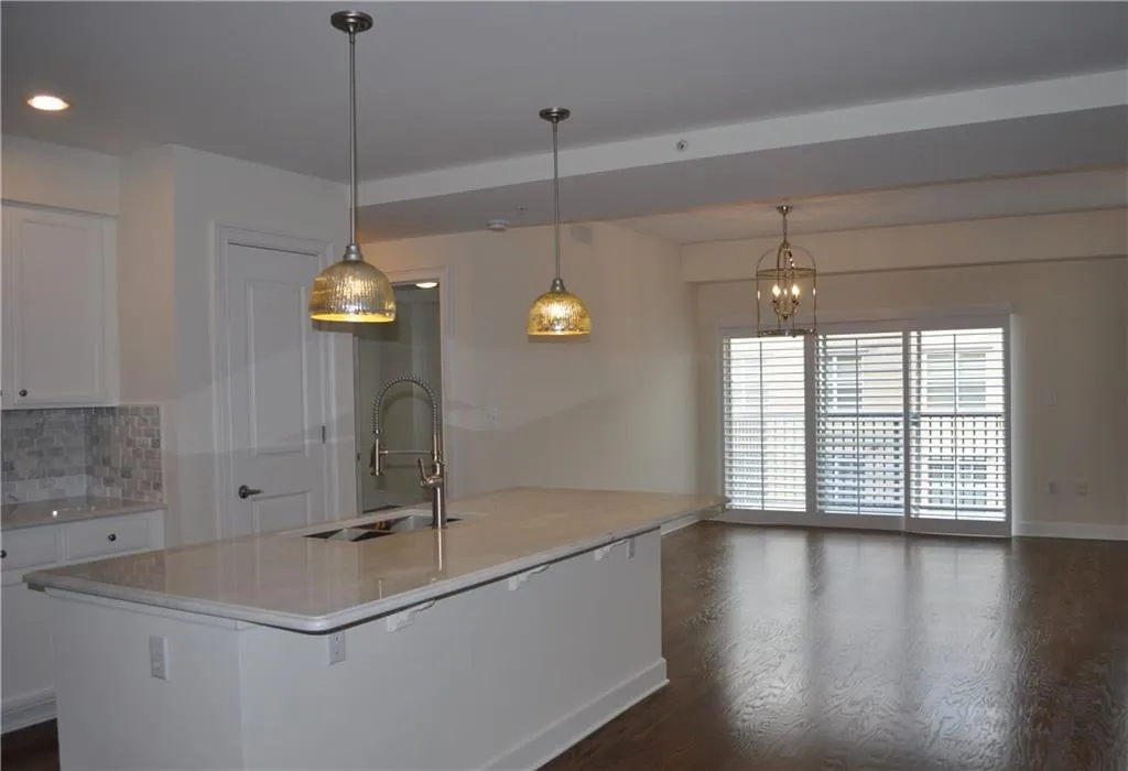 200 River Vista Drive Unit 633, Atlanta, Georgia 30339, 2 Bedrooms Bedrooms, ,2 BathroomsBathrooms,Residential,Sold,200 River Vista Drive Unit 633,6613736